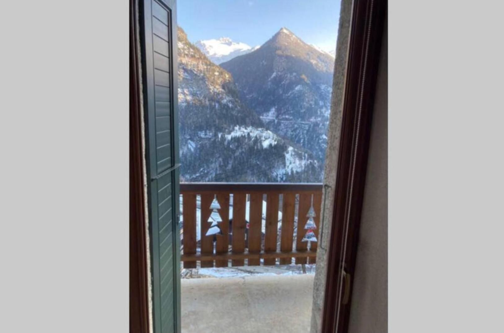 Bel Appartement 2.5 Pieces Avec Balcon, Magnifique Vue Sur Le Glacier Des Grands Finhaut Buitenkant foto